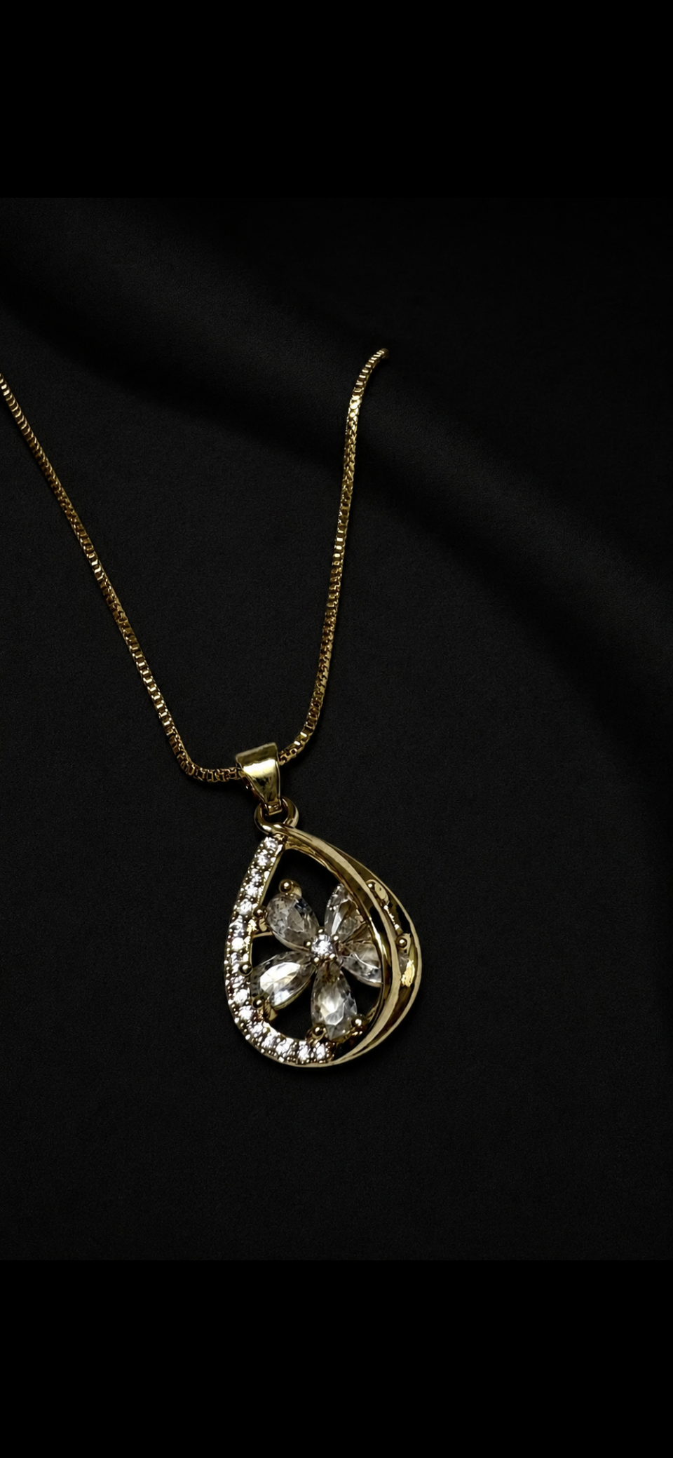 Floral Crystal Pendant Necklace – Dainty Gold-Tone Necklace
