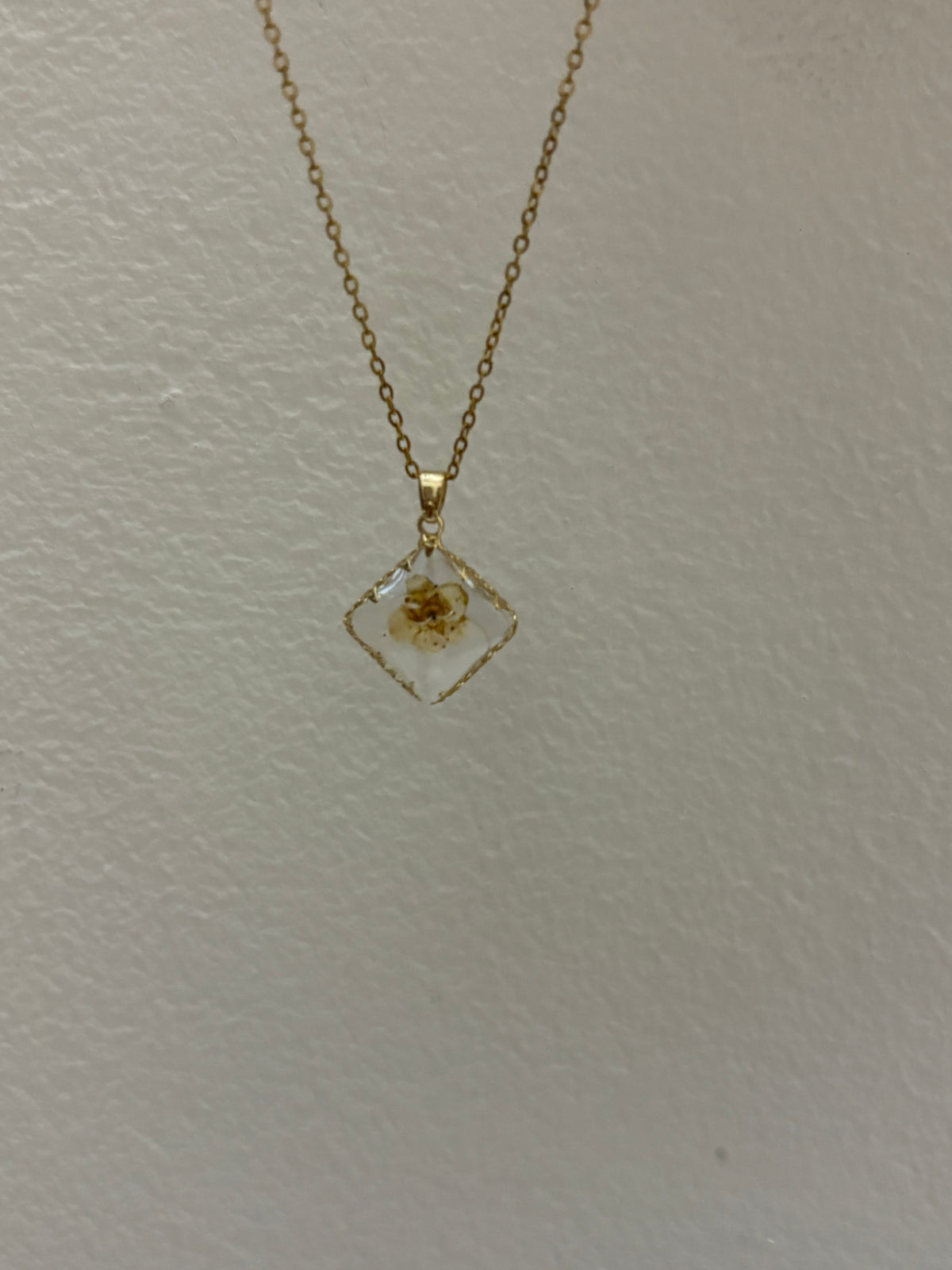 Pressed Flower Pendant Necklace – Delicate Floral Necklace