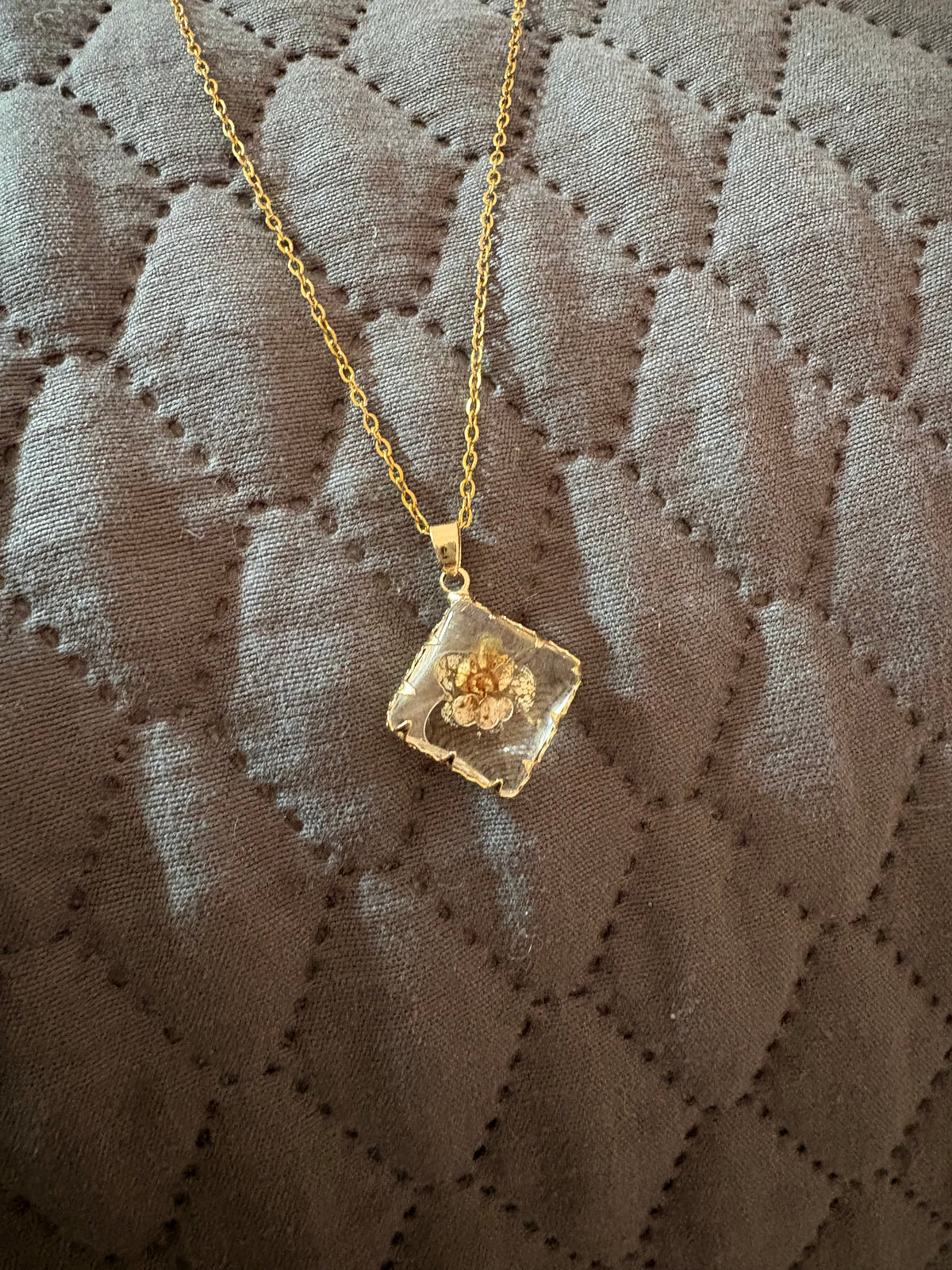 Pressed Flower Pendant Necklace – Delicate Floral Necklace