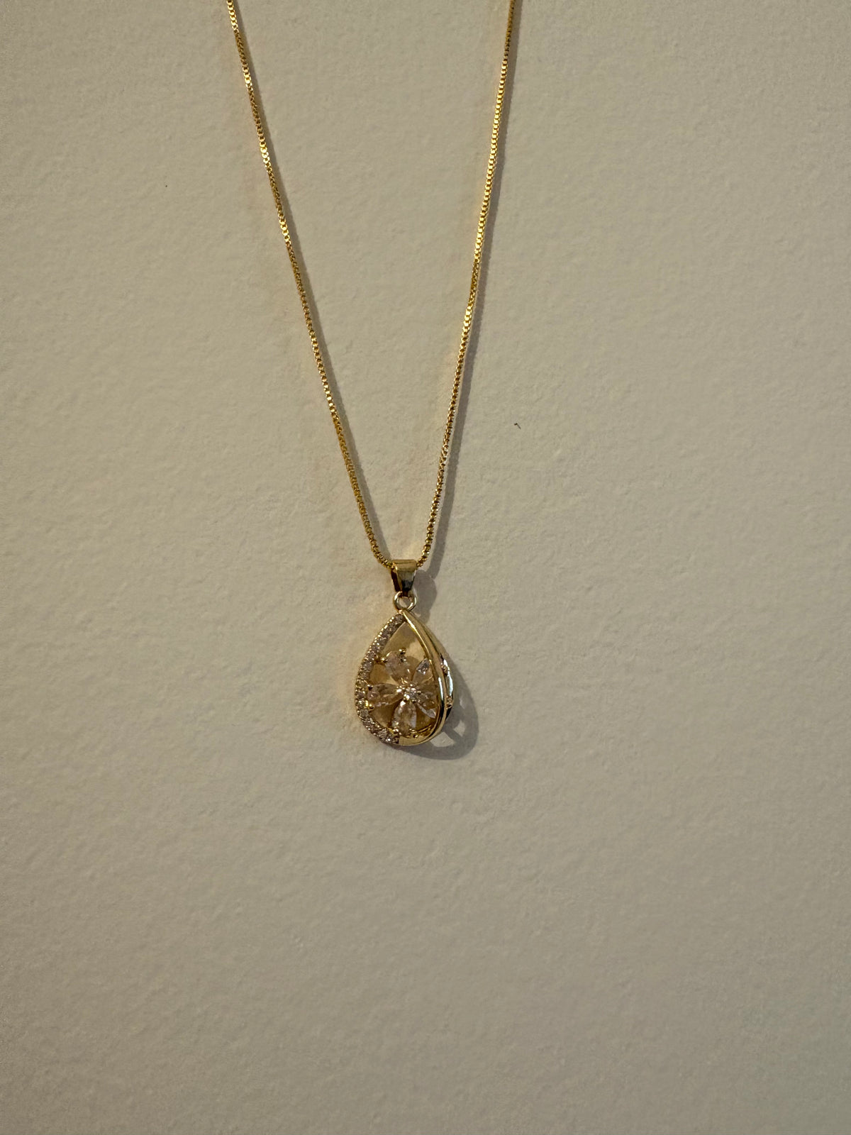Floral Crystal Pendant Necklace – Dainty Gold-Tone Necklace