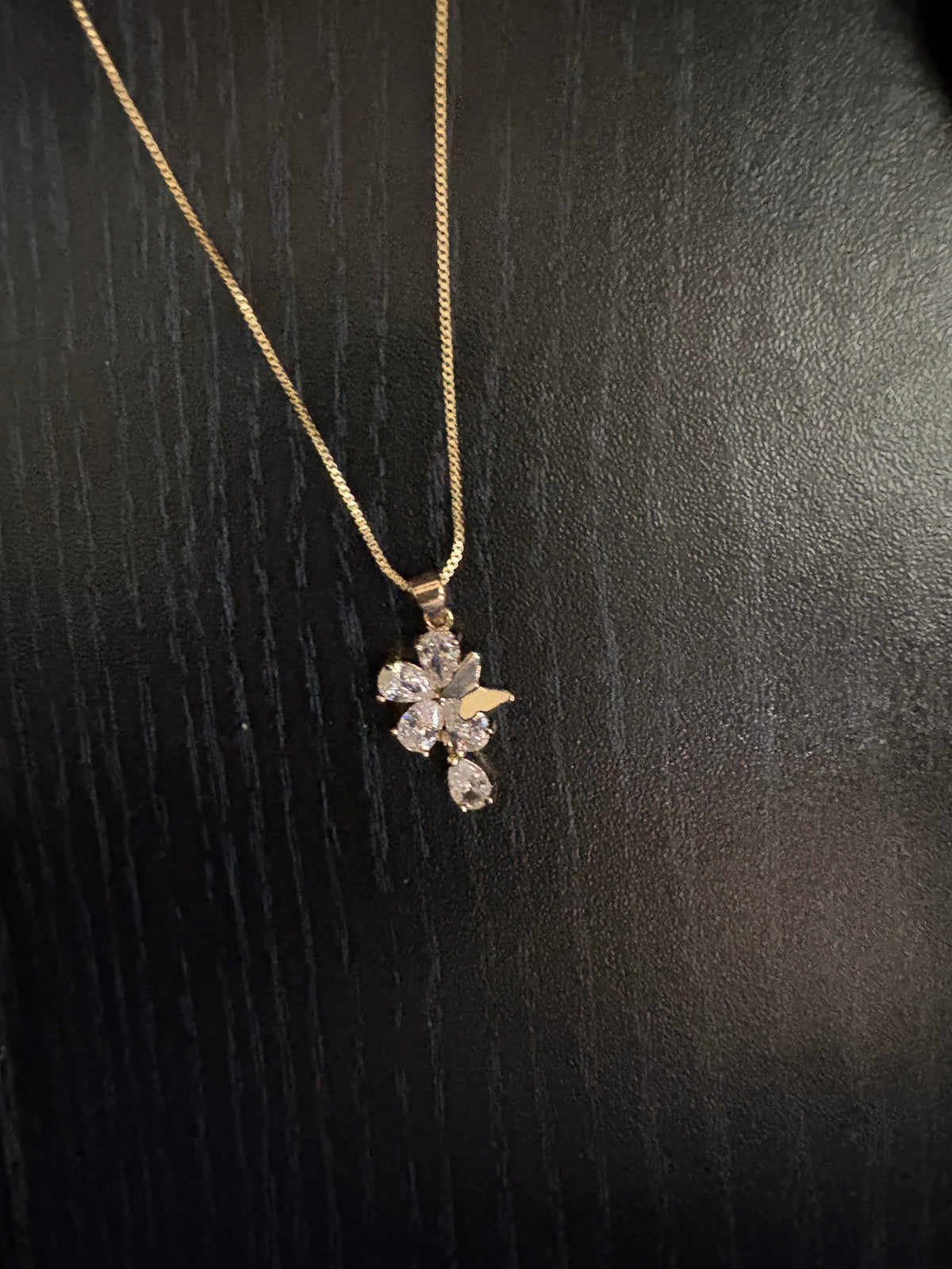 Floral Sparkle Pendant Necklace – Dainty Gold-Tone Necklace