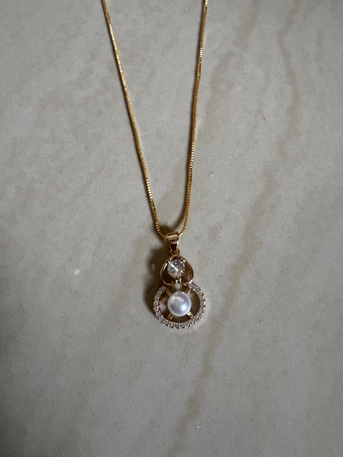 Pearl Circle Pendant Necklace – Dainty Gold-Tone Necklace